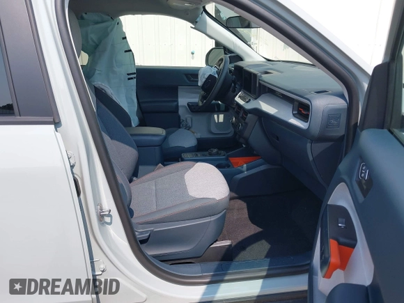 2024 Ford Maverick XLT with VIN 3FTTW8J9XRRB62805, listed as a IAAI auction lot 42337496 with 8,335 mi miles and . Bid and sale history available at DreamBid. Image 5.