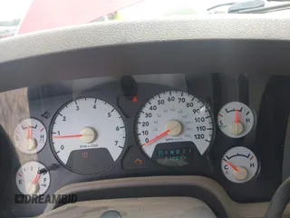 2008 Dodge 1500 SLT z VIN 3D7KR19D38G126652, wystawiony jako IAAI lot #42156444 z przebiegiem 212 884 mil mil oraz . Historia ofert i sprzedaży dostępna na DreamBid. Obrazek 15.