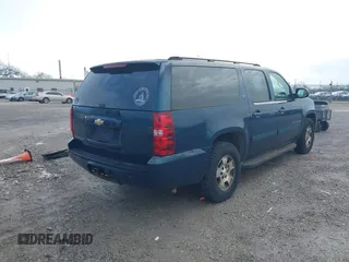 2007 Chevrolet Suburban LS with VIN 1GNFC16J47R207494, listed as a IAAI auction lot 41942690 with 1 mi miles. Bid and sale history available at carsss.com. Image 4.