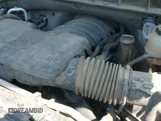 2021 Chevrolet Silverado 1500 Work Truck z VIN 1GCRYAEFXMZ346447, wystawiony jako IAAI lot #42574891 z przebiegiem 130 201 mil mil oraz . Historia ofert i sprzedaży dostępna na DreamBid. Obrazek 14.