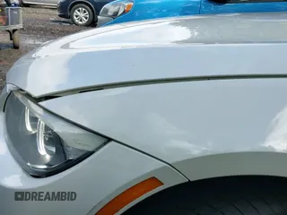 2013 BMW 3 Series 335i xDrive с VIN WBAKF9C57DE859921, выставлен на аукционе IAAI как лот 43328879 с пробегом 109 633 миль миль и . История ставок и продаж доступна на DreamBid. Изображение 19.