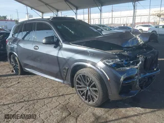 2022 BMW X5 M50i with VIN 5UXJU4C01N9J87147, listed as a IAAI auction lot 41215795 with 47,768 mi miles. Bid and sale history available at carsss.com. Image 1.