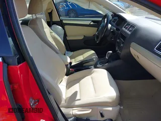 2013 Volkswagen Jetta SE z VIN 3VWDP7AJ2DM396638, wystawiony jako IAAI lot #41917933 z przebiegiem 156 882 mil mil oraz . Historia ofert i sprzedaży dostępna na DreamBid. Obrazek 5.