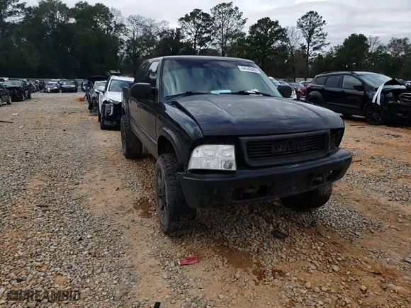 2002 GMC Sonoma SLS with VIN 1GTDT13W62K205814, listed as a Copart auction lot 44540485 with NaN miles and Salvage Title. Bid and sale history available at carsss.com. Image 11.