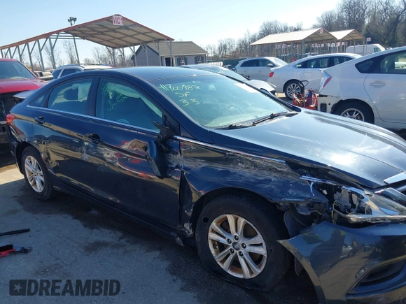 2013 Hyundai Sonata GLS z VIN 5NPEB4AC0DH664033, wystawiony jako IAAI lot #41700987 z przebiegiem 106 266 mil mil oraz . Historia ofert i sprzedaży dostępna na DreamBid. Obrazek 6.