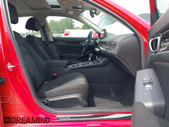 2024 Honda Civic EX z VIN 2HGFE1F77RH328841, wystawiony jako IAAI lot #42085858 z przebiegiem 31 636 mil mil oraz . Historia ofert i sprzedaży dostępna na DreamBid. Obrazek 5.