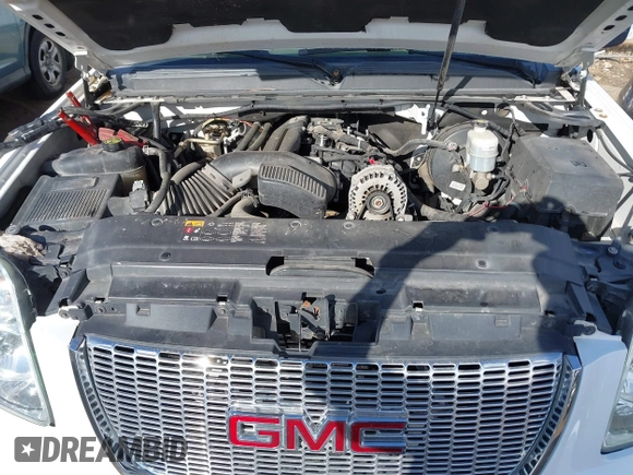 2014 GMC Yukon XL SLT with VIN 1GKS1KE00ER125405, listed as a IAAI auction lot 41609280 with 221,690 mi miles. Bid and sale history available at carsss.com. Image 10.