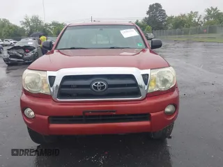 2005 Toyota Tacoma z VIN 5TEUU42N75Z051864, wystawiony jako IAAI lot #42357533 z przebiegiem 249 359 mil mil oraz . Historia ofert i sprzedaży dostępna na DreamBid. Obrazek 12.