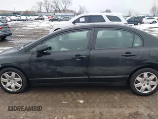 2009 Honda Civic LX z VIN 2HGFA16579H338862, wystawiony jako IAAI lot #41569086 z przebiegiem 171 526 mil mil oraz . Historia ofert i sprzedaży dostępna na DreamBid. Obrazek 14.