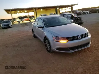 2014 Volkswagen Jetta Sedan SE w/Connectivity with VIN 3VWD07AJ2EM287117, listed as a Copart auction lot 84093024 with 104,477 mi miles and Salvage Title. Bid and sale history available at carsss.com. Image 13.