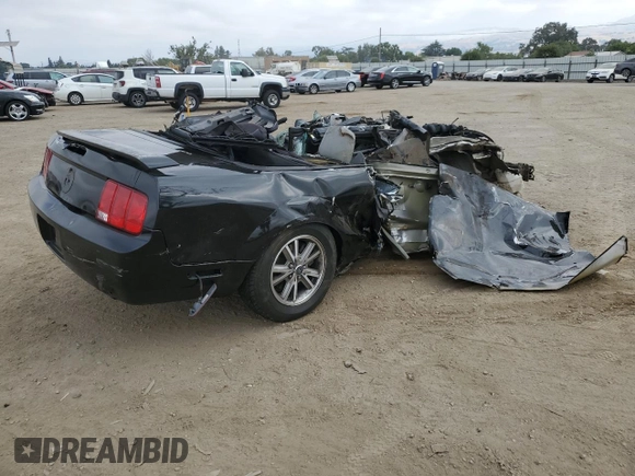 2005 Ford Mustang Deluxe z VIN 1ZVFT84N055184093, wystawiony jako Copart lot #60437785 z przebiegiem Nie podano mil oraz Nie do naprawy • Non repairable. Historia ofert i sprzedaży dostępna na DreamBid. Obrazek 3.