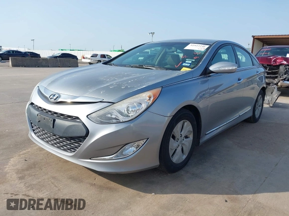 2014 Hyundai Sonata Hybrid Limited with VIN KMHEC4A41EA117315, listed as a IAAI auction lot 41922246 with 173,903 mi miles. Bid and sale history available at carsss.com. Image 2.