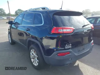 2017 Jeep Cherokee Latitude z VIN 1C4PJMCB0HW637544, wystawiony jako IAAI lot #42737960 z przebiegiem 105 027 mil mil oraz . Historia ofert i sprzedaży dostępna na DreamBid. Obrazek 3.