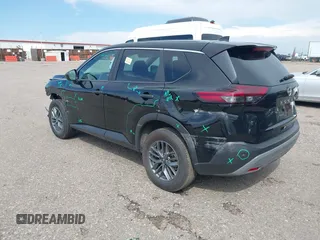 2023 Nissan Rogue S z VIN 5N1BT3AA1PC899142, wystawiony jako IAAI lot #42449369 z przebiegiem 48 754 mil mil oraz . Historia ofert i sprzedaży dostępna na DreamBid. Obrazek 3.