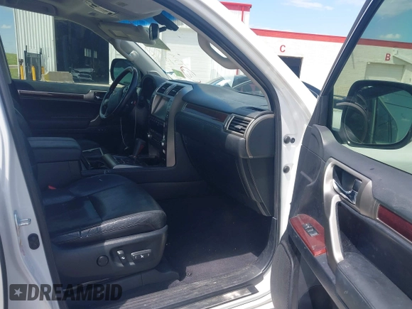 2015 Lexus GX 460 with VIN JTJBM7FX7F5116959, listed as a IAAI auction lot 42085273 with 249,402 mi miles and . Bid and sale history available at carsss.com. Image 5.