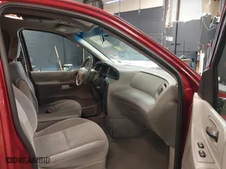 2002 Ford Windstar Wagon SE with VIN 2FMZA52442BB60882, listed as a IAAI auction lot 41621529 with 136,753 mi miles. Bid and sale history available at carsss.com. Image 5.