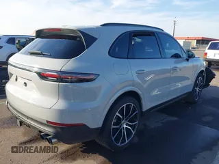 2020 Porsche Cayenne z VIN WP1AA2AY0LDA05728, wystawiony jako IAAI lot #41485296 z przebiegiem Nie podano mil oraz . Historia ofert i sprzedaży dostępna na DreamBid. Obrazek 4.