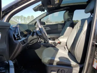 2024 Kia Sportage X-Line z VIN 5XYK6CDF1RG152402, wystawiony jako Copart lot #49718555 z przebiegiem 37 011 mil mil oraz Szkoda całkowita • Salvage title. Historia ofert i sprzedaży dostępna na DreamBid. Obrazek 7.
