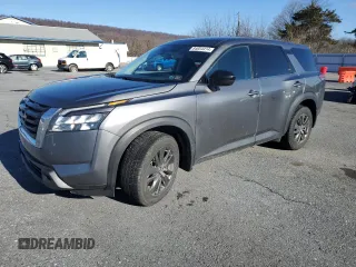 2024 Nissan Pathfinder S z VIN 5N1DR3AC5RC251704, wystawiony jako Copart lot #84654414 z przebiegiem 43 368 mil mil oraz Szkoda całkowita • Salvage title. Historia ofert i sprzedaży dostępna na DreamBid. Obrazek 1.