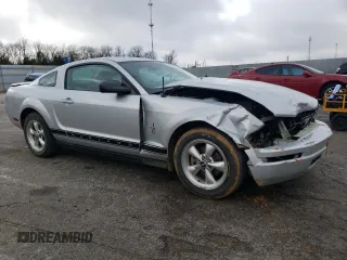 2007 Ford Mustang Deluxe with VIN 1ZVFT80N275288092, listed as a Copart auction lot 43067735 with 95,712 mi miles and Salvage Title. Bid and sale history available at carsss.com. Image 4.
