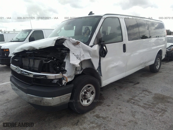 2019 Chevrolet Express Passenger LT with VIN 1GAZGPFG2K1247624, listed as a IAAI auction lot 30701525 with 22,150 mi miles. Bid and sale history available at carsss.com. Image 2.