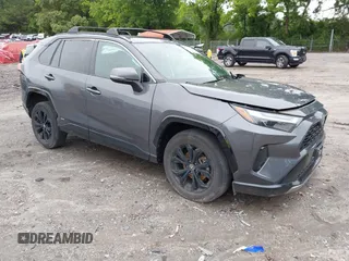 2022 Toyota RAV4 Hybrid SE z VIN 2T3T6RFV6NW036068, wystawiony jako IAAI lot #42344831 z przebiegiem 44 801 mil mil oraz . Historia ofert i sprzedaży dostępna na DreamBid. Obrazek 1.