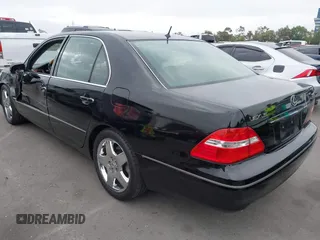 2005 Lexus LS 430 z VIN JTHBN36F455014208, wystawiony jako IAAI lot #42327542 z przebiegiem 125 467 mil mil oraz . Historia ofert i sprzedaży dostępna na DreamBid. Obrazek 3.