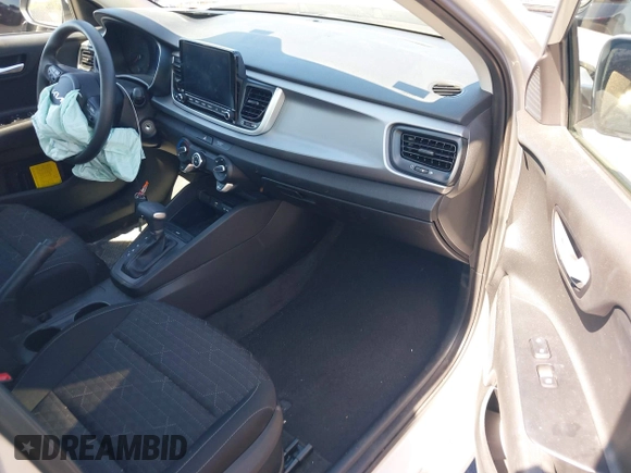 2023 Kia Rio S z VIN 3KPA24AD4PE592446, wystawiony jako IAAI lot #42244022 z przebiegiem 13 759 mil mil oraz . Historia ofert i sprzedaży dostępna na DreamBid. Obrazek 5.