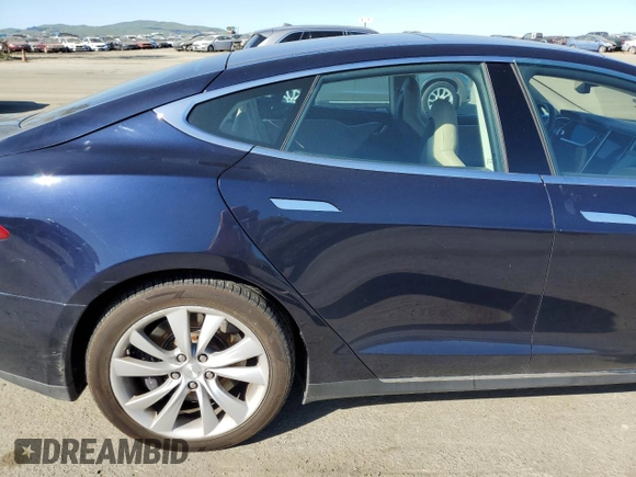 2014 Tesla Model S 60 with VIN 5YJSA1H13EFP37887, listed as a Copart auction lot 48438555 with Not provided miles and Clean title. Bid and sale history available at DreamBid. Image 10.