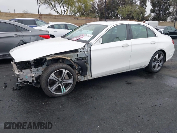 2020 Mercedes-Benz E 350 with VIN WDDZF8DB4LA745452, listed as a IAAI auction lot 42164224 with 53,934 mi miles and . Bid and sale history available at DreamBid. Image 18.
