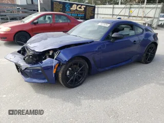 2024 Toyota GR86 Premium with VIN JF1ZNBE15R8750004, listed as a Copart auction lot 74075264 with 3,062 mi miles and Salvage Title. Bid and sale history available at carsss.com. Image 1.