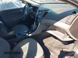 2011 Hyundai Sonata GLS with VIN 5NPEB4AC1BH072086, listed as a IAAI auction lot 41886576 with Not Provided miles and . Bid and sale history available at carsss.com. Image 5.