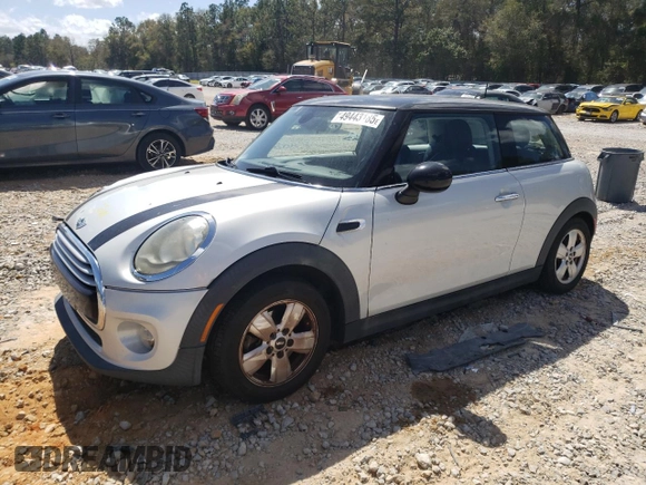 2014 MINI Hardtop with VIN WMWXM5C58ET933123, listed as a Copart auction lot 49443185 with 152,771 mi miles and Salvage Title. Bid and sale history available at DreamBid. Image 1.