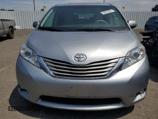 2012 Toyota Sienna XLE AAS with VIN 5TDYK3DC0CS194193, listed as a Copart auction lot 60265455 with 139,246 mi miles and Salvage title. Bid and sale history available at DreamBid. Image 5.