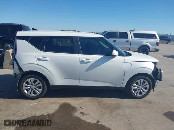 2021 Kia Soul S with VIN KNDJ23AU5M7144920, listed as a IAAI auction lot 41857262 with 28,480 mi miles and . Bid and sale history available at DreamBid. Image 14.