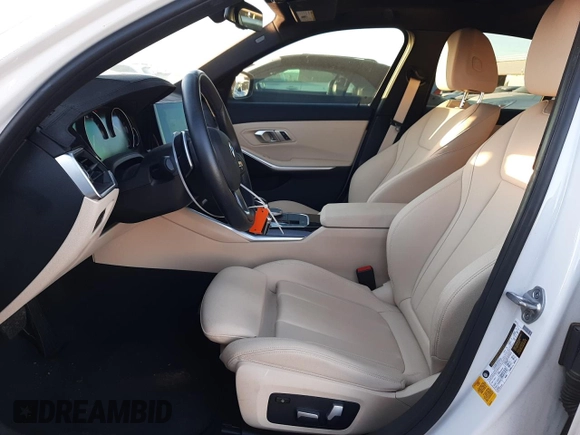 2020 BMW 3 Series 330i with VIN 3MW5R1J01L8B35821, listed as a Copart auction lot 37286413 with 32,141 mi miles and . Bid and sale history available at DreamBid. Image 7.