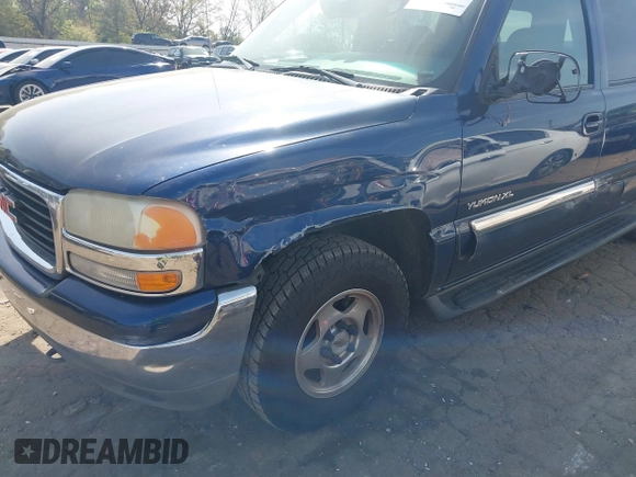 2001 GMC Yukon XL SLT with VIN 3GKEC16T21G225638, listed as a IAAI auction lot 41917916 with 271,249 mi miles. Bid and sale history available at carsss.com. Image 6.