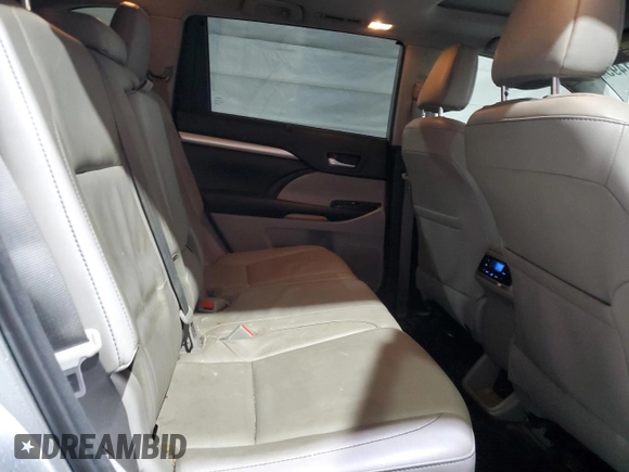 2018 Toyota Highlander SE z VIN 5TDJZRFH0JS861771, wystawiony jako Copart lot #58091495 z przebiegiem 210 862 mil mil oraz Szkoda całkowita • Salvage title. Historia ofert i sprzedaży dostępna na DreamBid. Obrazek 11.