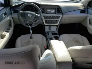 2016 Hyundai Sonata SE с VIN 5NPE24AF3GH377977, выставлен на аукционе Copart как лот 52004995 с пробегом 136 199 миль миль и Списание • Salvage title. История ставок и продаж доступна на DreamBid. Изображение 8.