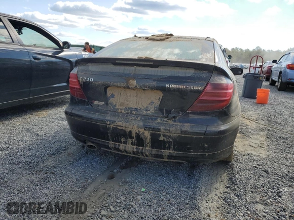 2003 Mercedes-Benz C 230 Kompressor z VIN WDBRN40J43A455536, wystawiony jako Copart lot #74631624 z przebiegiem Nie podano mil oraz Szkoda całkowita • Salvage title. Historia ofert i sprzedaży dostępna na DreamBid. Obrazek 6.