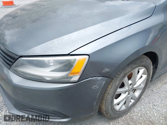 2012 Volkswagen Jetta SE with VIN 3VWDX7AJ6CM325280, listed as a IAAI auction lot 42634898 with 215,384 mi miles and . Bid and sale history available at DreamBid. Image 12.