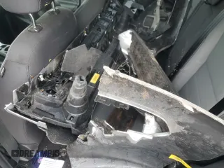 2016 Ford Escape SE z VIN 1FMCU9G93GUC68226, wystawiony jako Copart lot #56764355 z przebiegiem Nie podano mil oraz Szkoda całkowita • Salvage title. Historia ofert i sprzedaży dostępna na DreamBid. Obrazek 13.