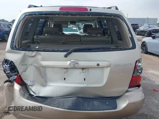 2006 Toyota Highlander z VIN JTEGP21A560125805, wystawiony jako IAAI lot #40142399 z przebiegiem 127 578 mil mil oraz . Historia ofert i sprzedaży dostępna na DreamBid. Obrazek 16.
