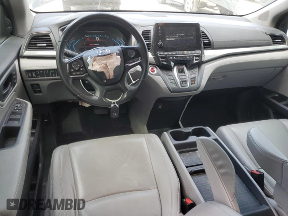 2019 Honda Odyssey EX-L with VIN 5FNRL6H73KB103467, listed as a Copart auction lot 52604005 with 101,892 mi miles and Salvage Title. Bid and sale history available at DreamBid. Image 8.