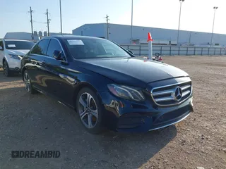 2020 Mercedes-Benz E 350 with VIN W1KZF8DB5LA811233, listed as a IAAI auction lot 42535383 with 62,003 mi miles and . Bid and sale history available at DreamBid. Image 1.