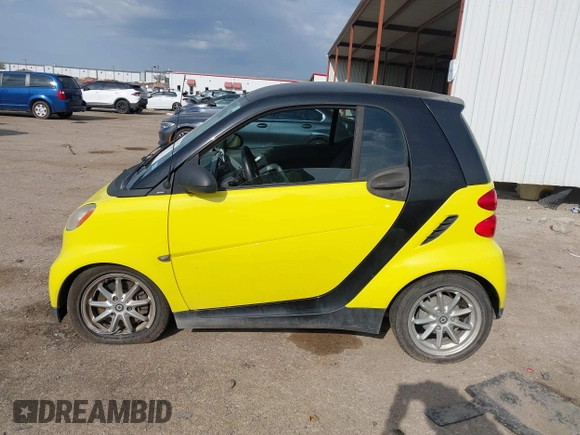 2008 Smart fortwo Pure with VIN WMEEJ31X38K201375, listed as a IAAI auction lot 41815885 with 122,100 mi miles and . Bid and sale history available at DreamBid. Image 14.