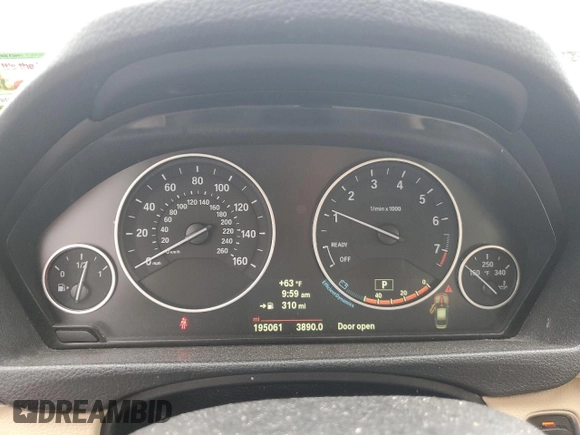 2014 BMW 3 Series 320i xDrive with VIN WBA3C3C51EF983592, listed as a Copart auction lot 60608765 with 195,061 mi miles and Salvage title. Bid and sale history available at DreamBid. Image 9.
