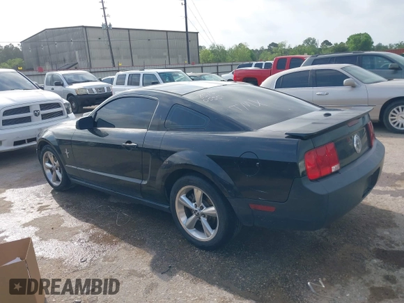 2008 Ford Mustang Deluxe with VIN 1ZVHT80N385150555, listed as a IAAI auction lot 41951656 with 195,708 mi miles. Bid and sale history available at carsss.com. Image 3.