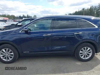 2017 Kia Sorento LX with VIN 5XYPGDA51HG335348, listed as a IAAI auction lot 42085131 with 191,601 mi miles and . Bid and sale history available at carsss.com. Image 14.