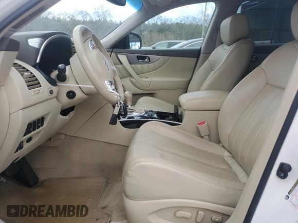 2016 Infiniti QX70 z VIN JN8CS1MU7GM670825, wystawiony jako Copart lot #43550055 z przebiegiem 61 773 mil mil oraz Szkoda całkowita • Salvage title. Historia ofert i sprzedaży dostępna na DreamBid. Obrazek 7.